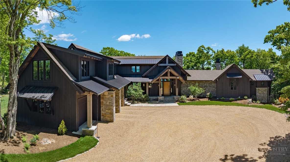 597 Blazing Star Trail Property Photo 2