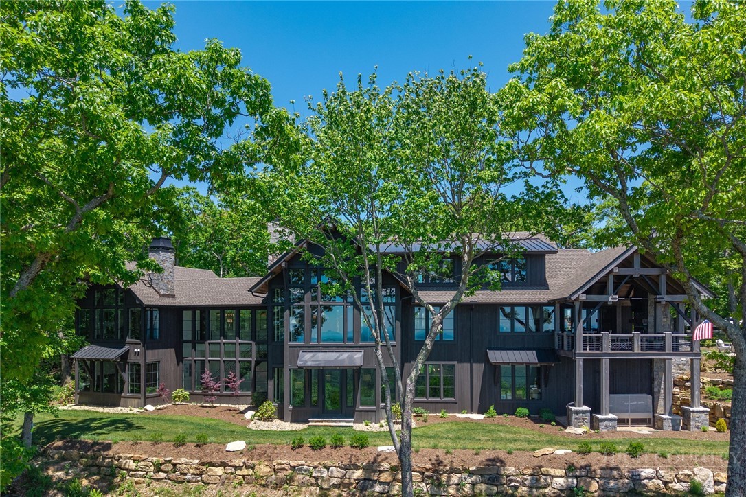 597 Blazing Star Trail Property Photo 3