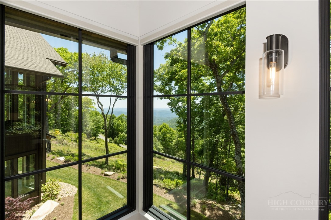 597 Blazing Star Trail Property Photo 24