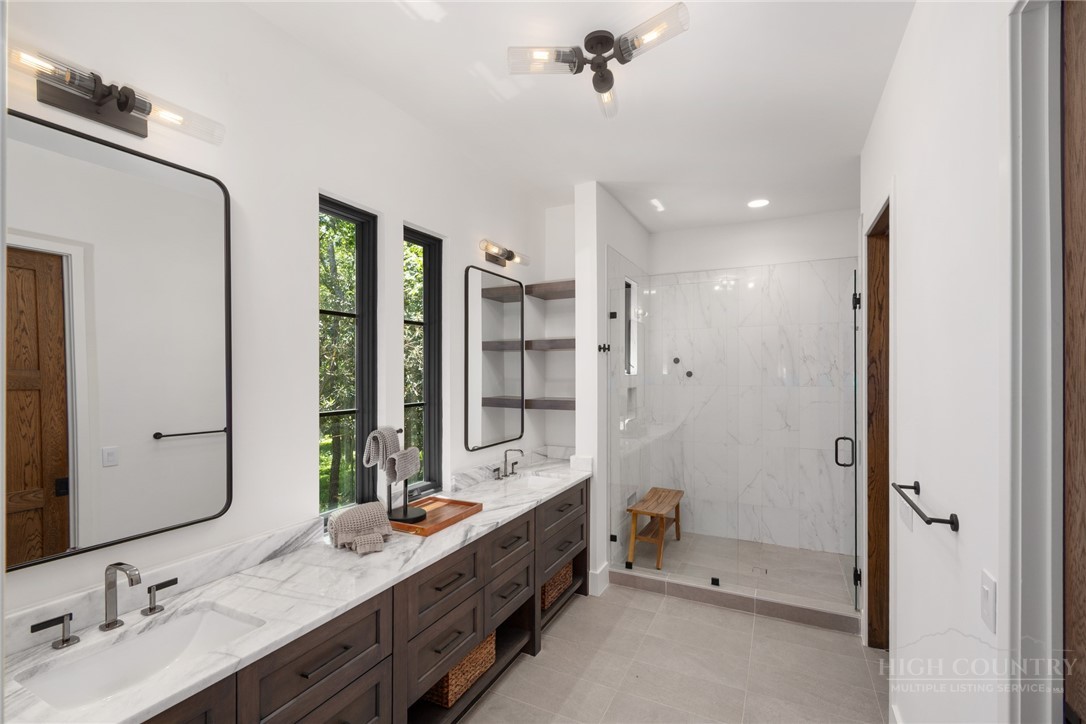 597 Blazing Star Trail Property Photo 41