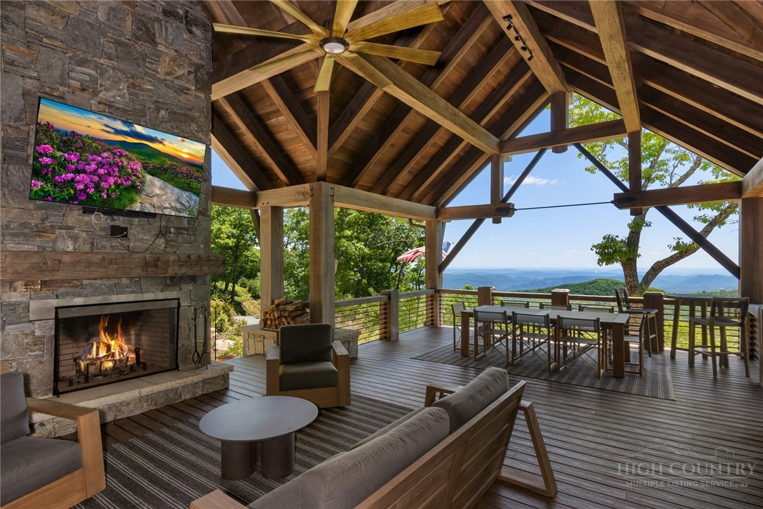597 Blazing Star Trail Property Photo 46