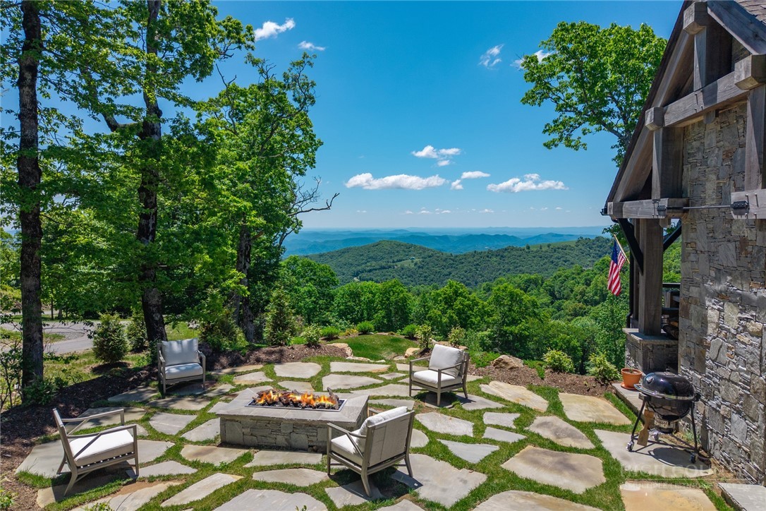 597 Blazing Star Trail Property Photo 49