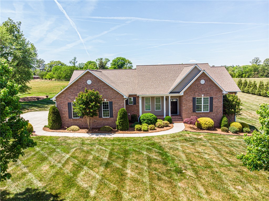 379 Horseshoe Bend Road Property Photo 1