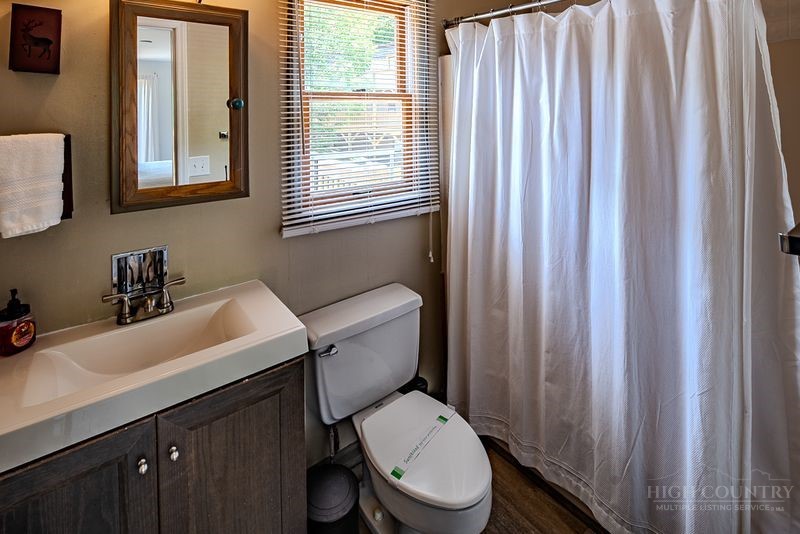 101 Lower Holiday Lane B-305 Property Photo 10