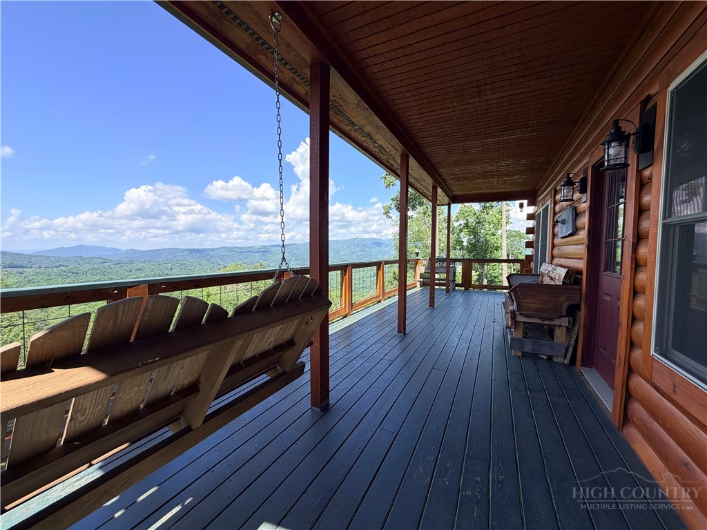 402 Turkey Knob Lane Property Photo 1