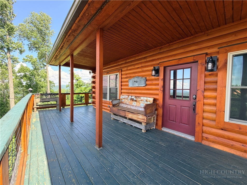 402 Turkey Knob Lane Property Photo 3