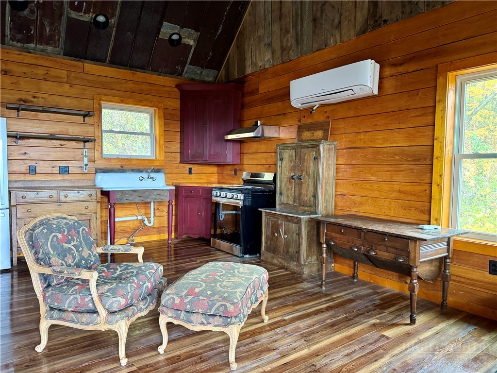 402 Turkey Knob Lane Property Photo 14