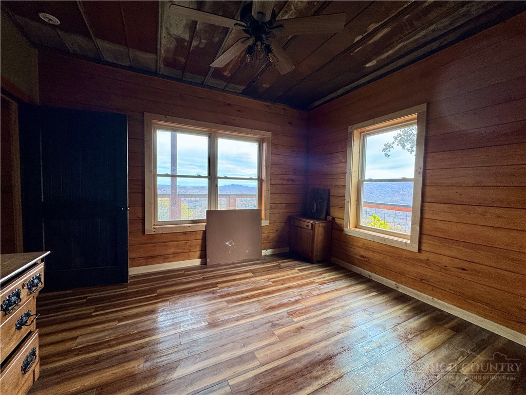 402 Turkey Knob Lane Property Photo 16