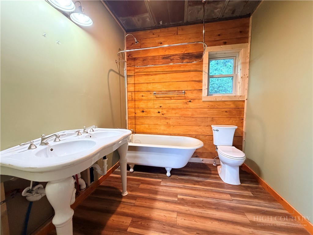 402 Turkey Knob Lane Property Photo 17
