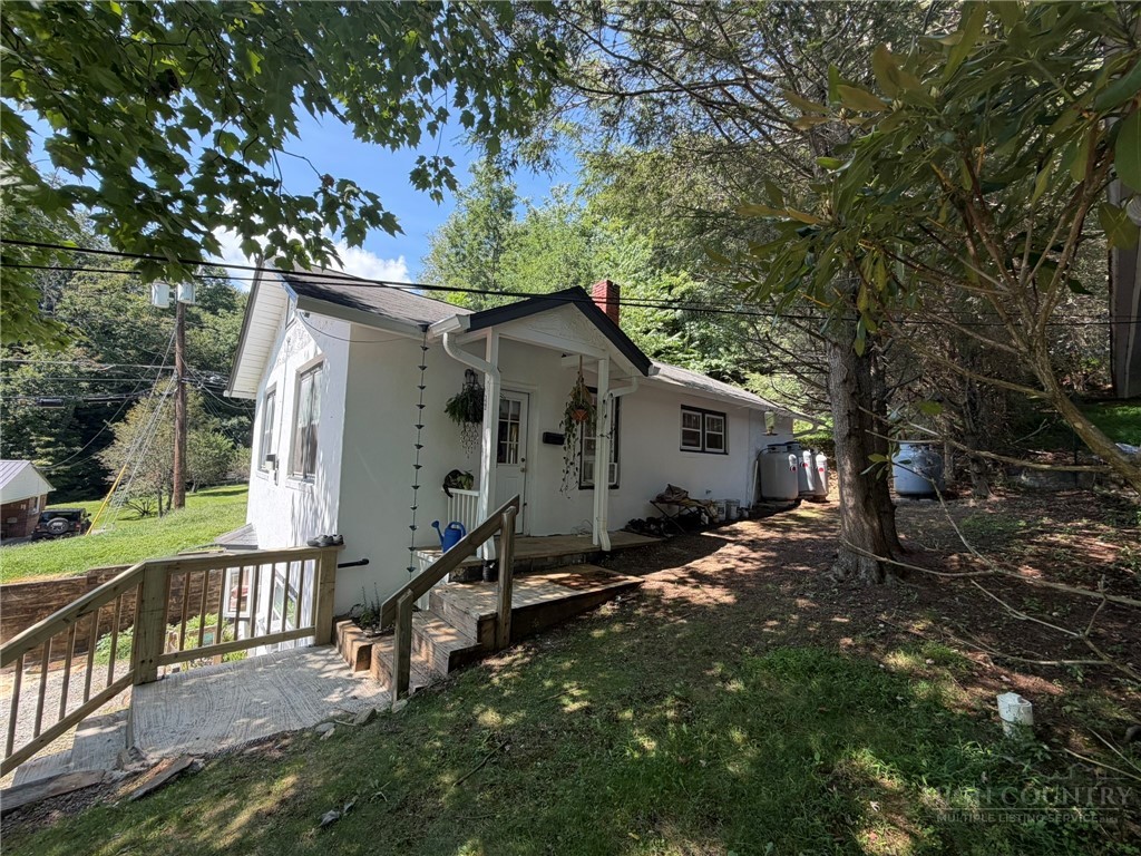 105 Summit Street Property Photo 1