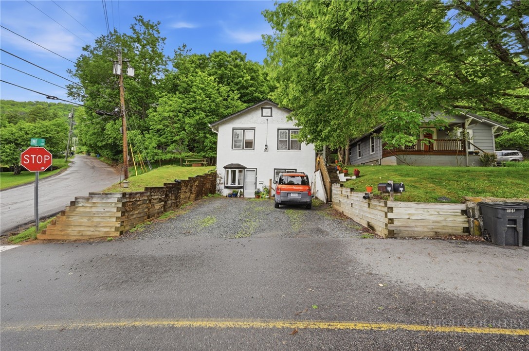 105 Summit Street Property Photo 3