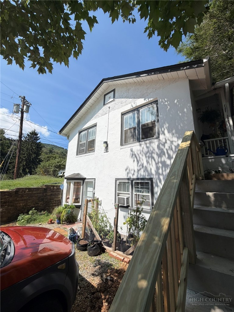 105 Summit Street Property Photo 33