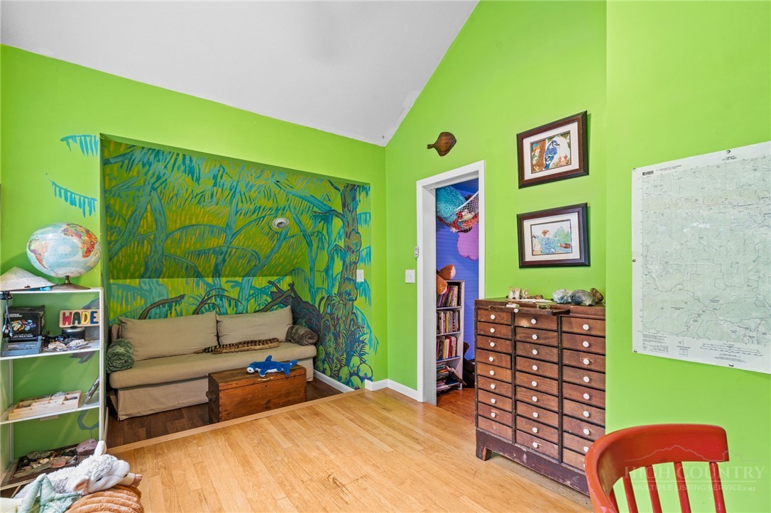 218 Pine Street Property Photo 31