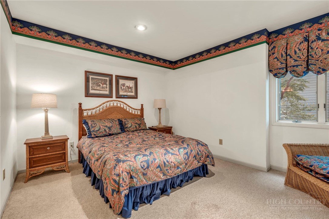 483 W Green Hill Drive Property Photo 41