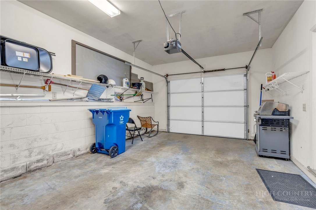 483 W Green Hill Drive Property Photo 46
