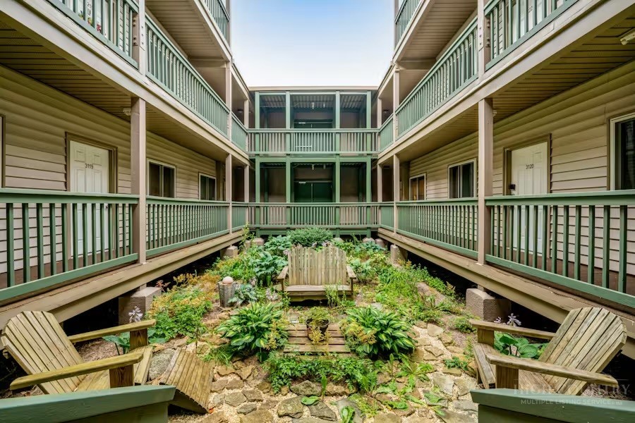 301 Pinnacle Inn Road 3209 Property Photo 5