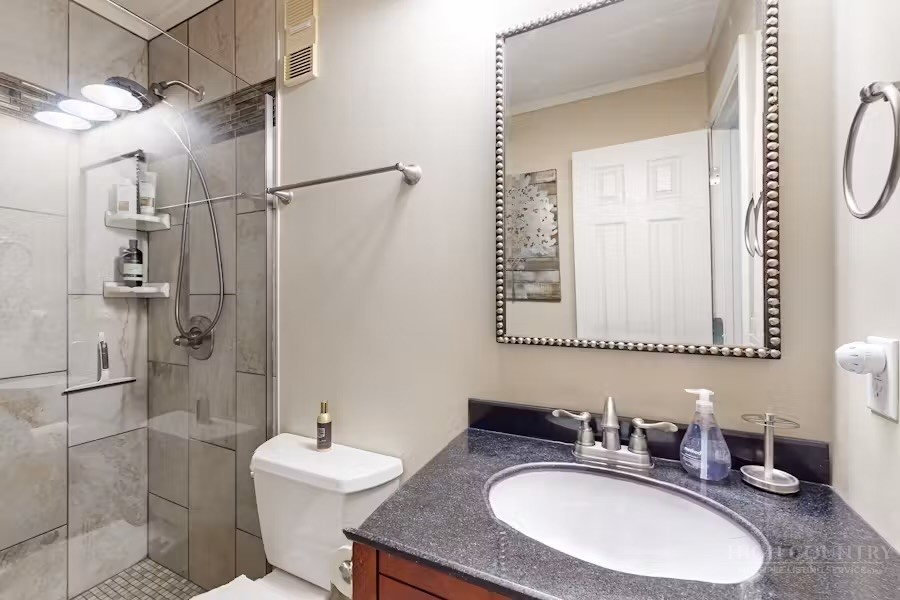 301 Pinnacle Inn Road 3209 Property Photo 33