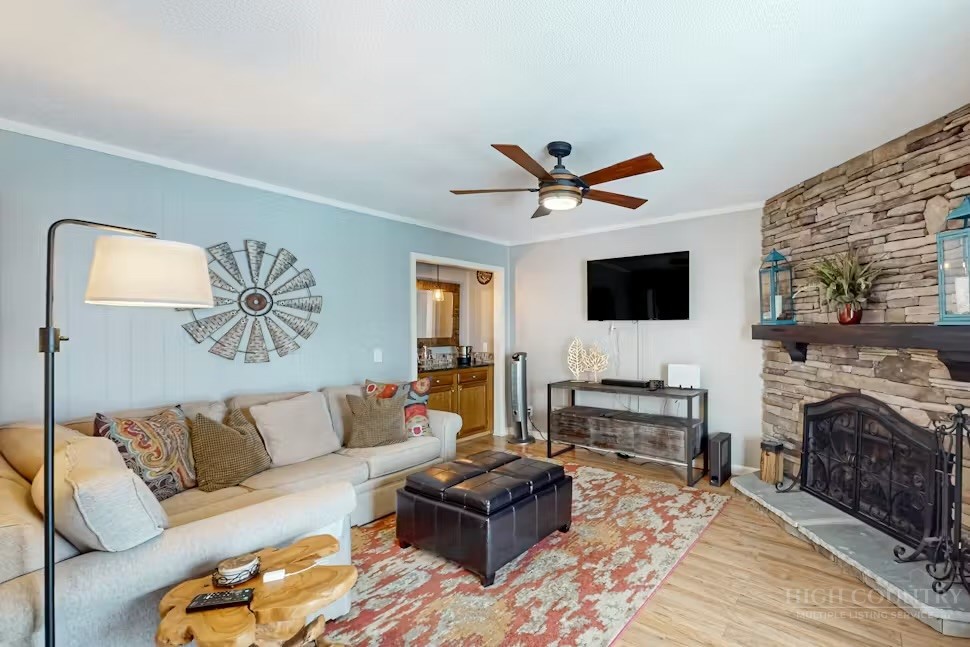 301 Pinnacle Inn Road 3209 Property Photo 48