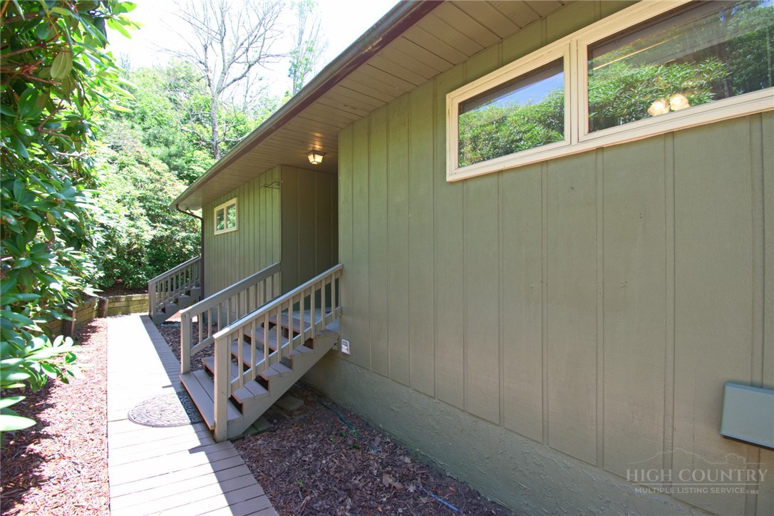 90 Rabbit Hill Lane Property Photo 3