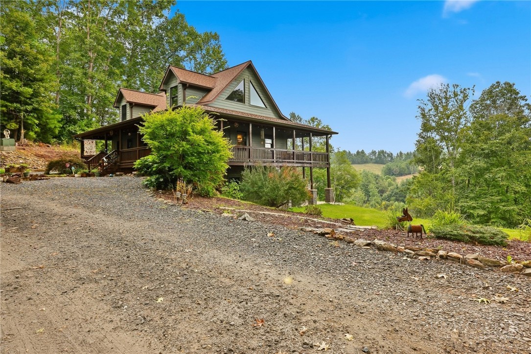 1400 Rustic Road Property Photo 5