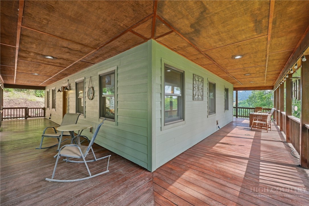 1400 Rustic Road Property Photo 9