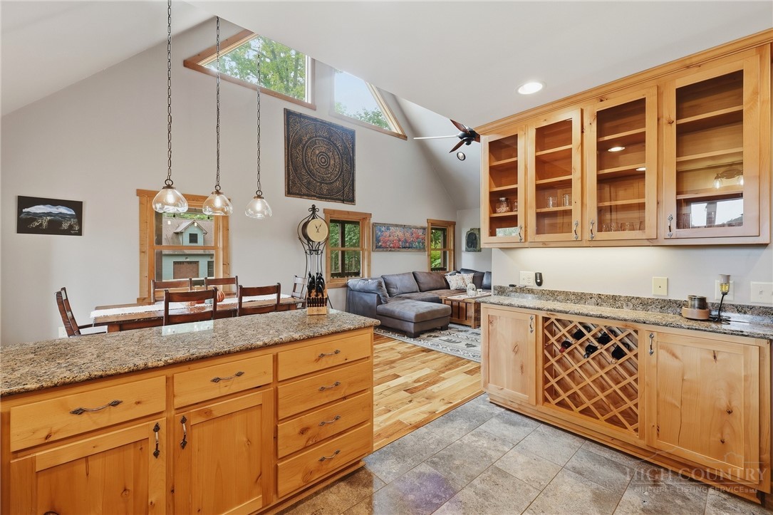 1400 Rustic Road Property Photo 17