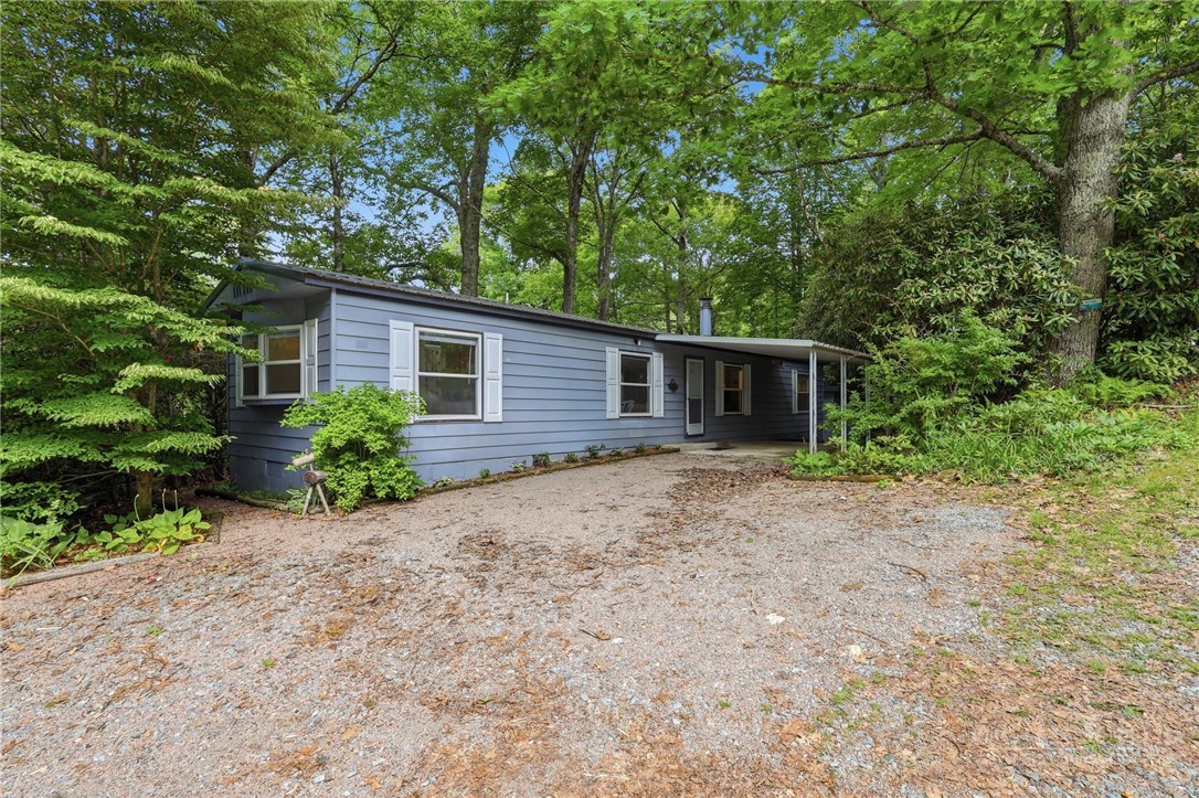 182 Fair Park Drive Property Photo 2