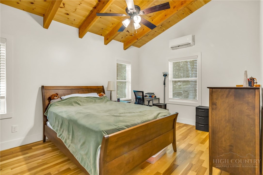 925 Red Sleigh Way Property Photo 33