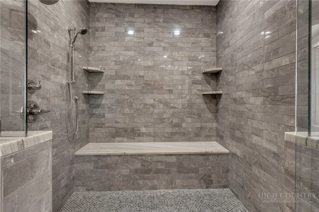 1122 Summit Park Drive Property Photo 27