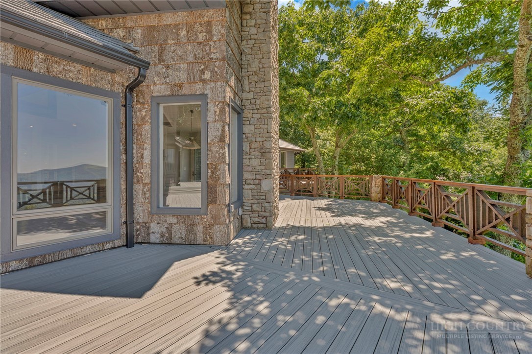 1122 Summit Park Drive Property Photo 34