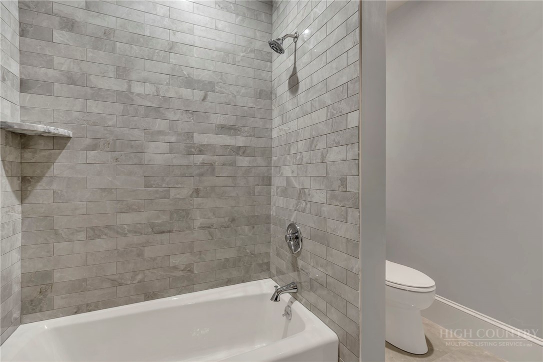 1122 Summit Park Drive Property Photo 38