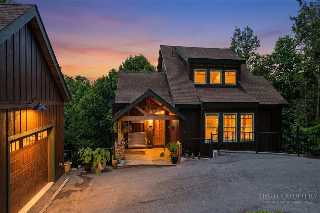 882 Sunset Drive