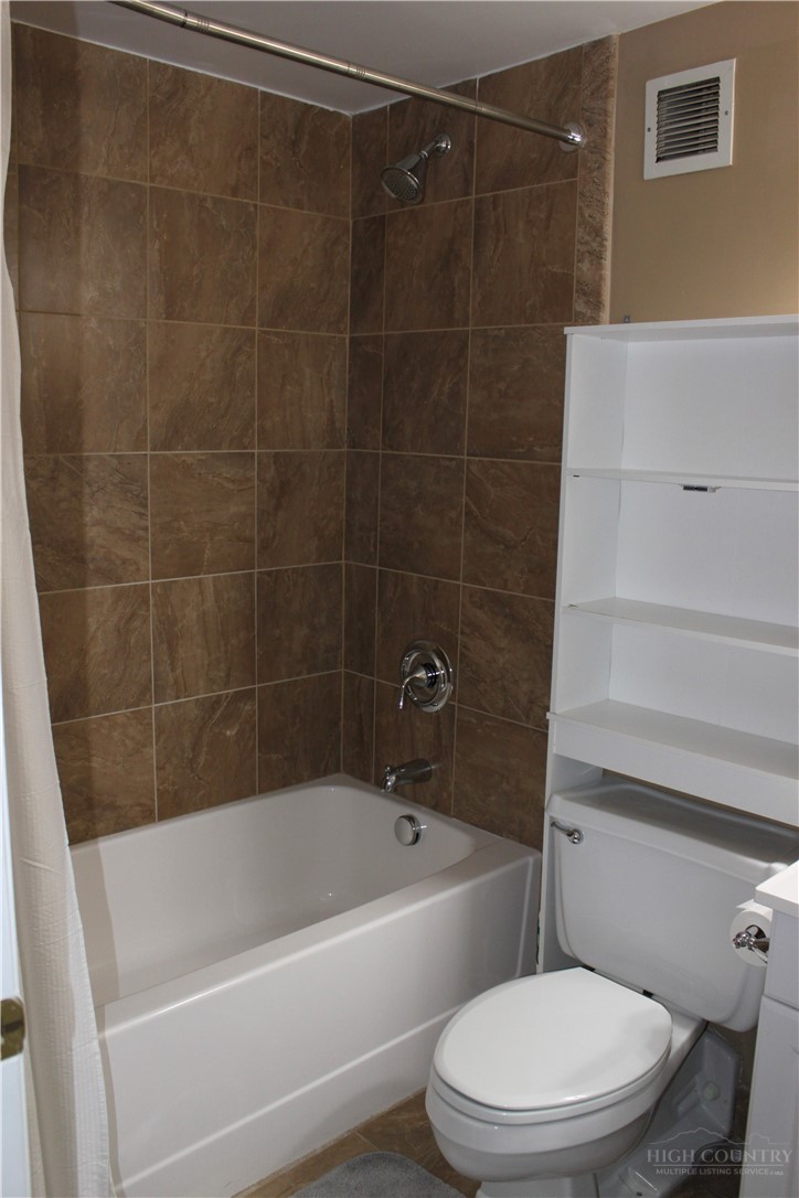 303 Sugar Top Drive 2221 Property Photo 17