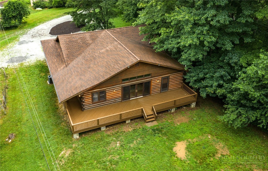 633 Wilson Lane Property Photo 2