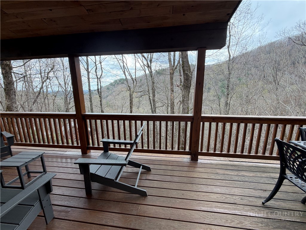 3947 Blackberry Crest Lane Property Photo 6