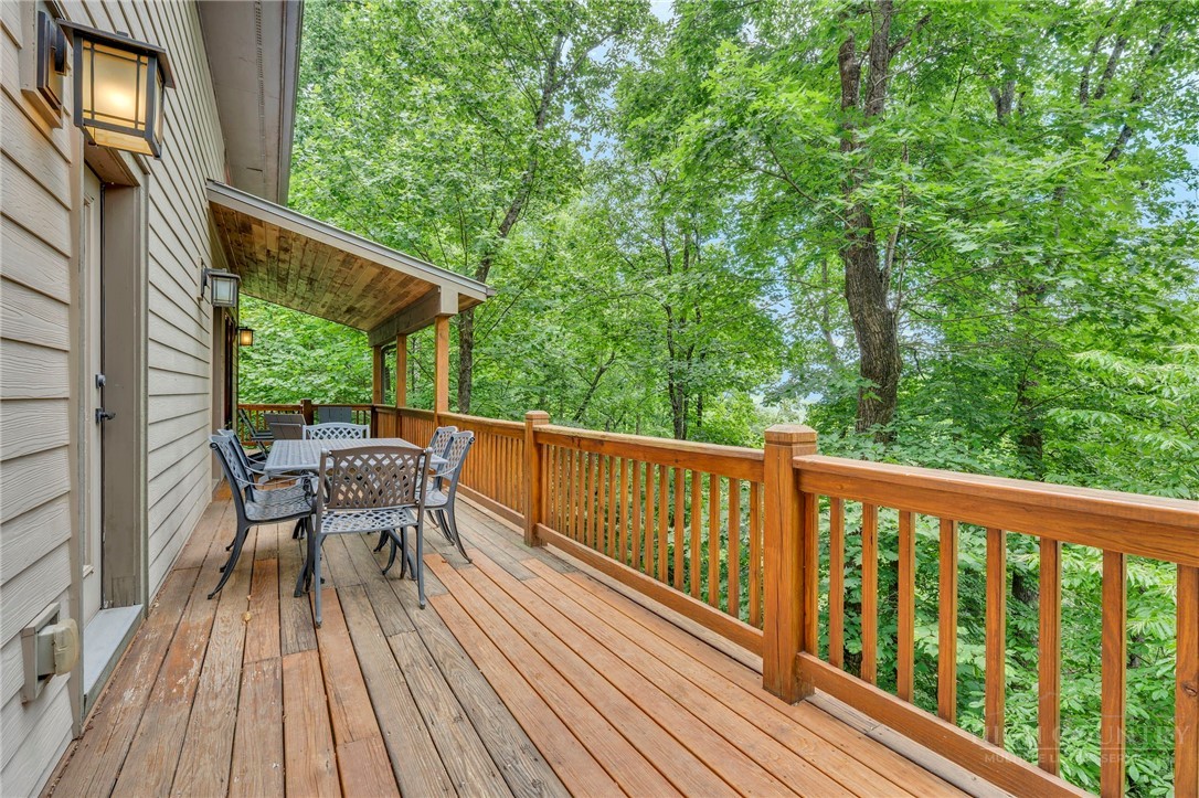 3947 Blackberry Crest Lane Property Photo 18