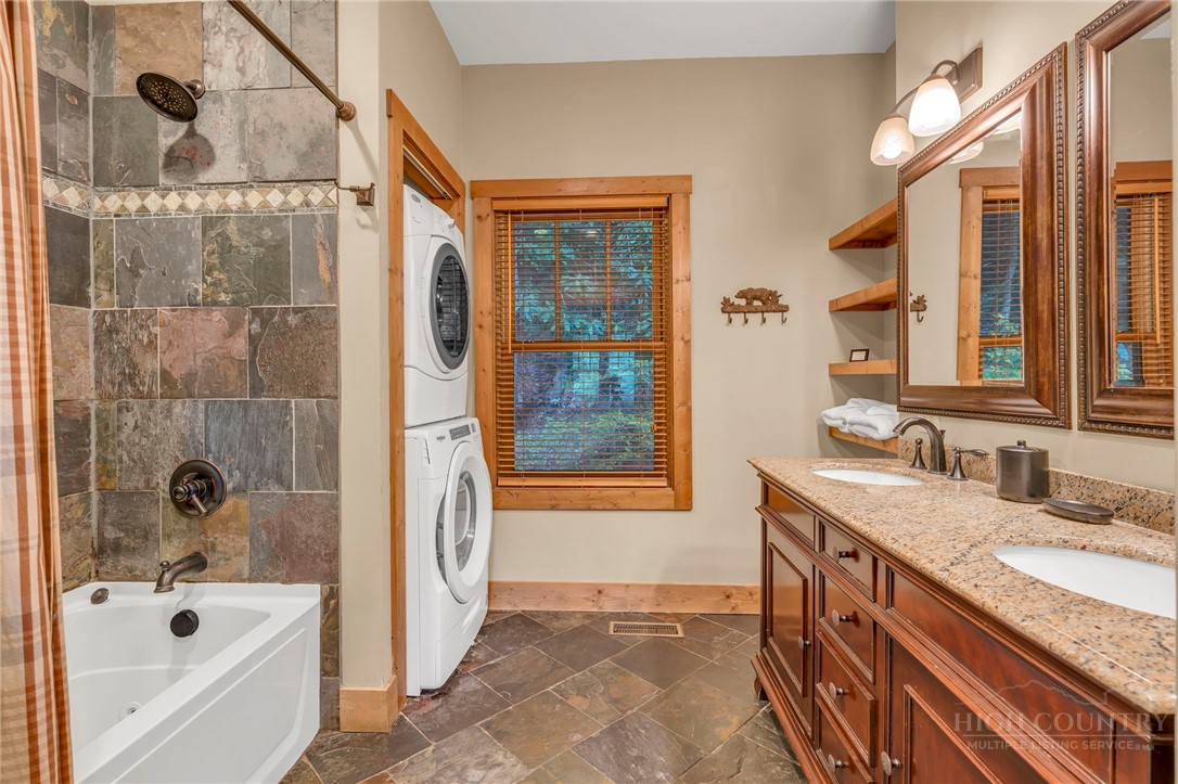 3947 Blackberry Crest Lane Property Photo 26