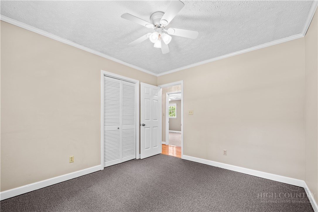945 Seven Oaks Road Property Photo 18