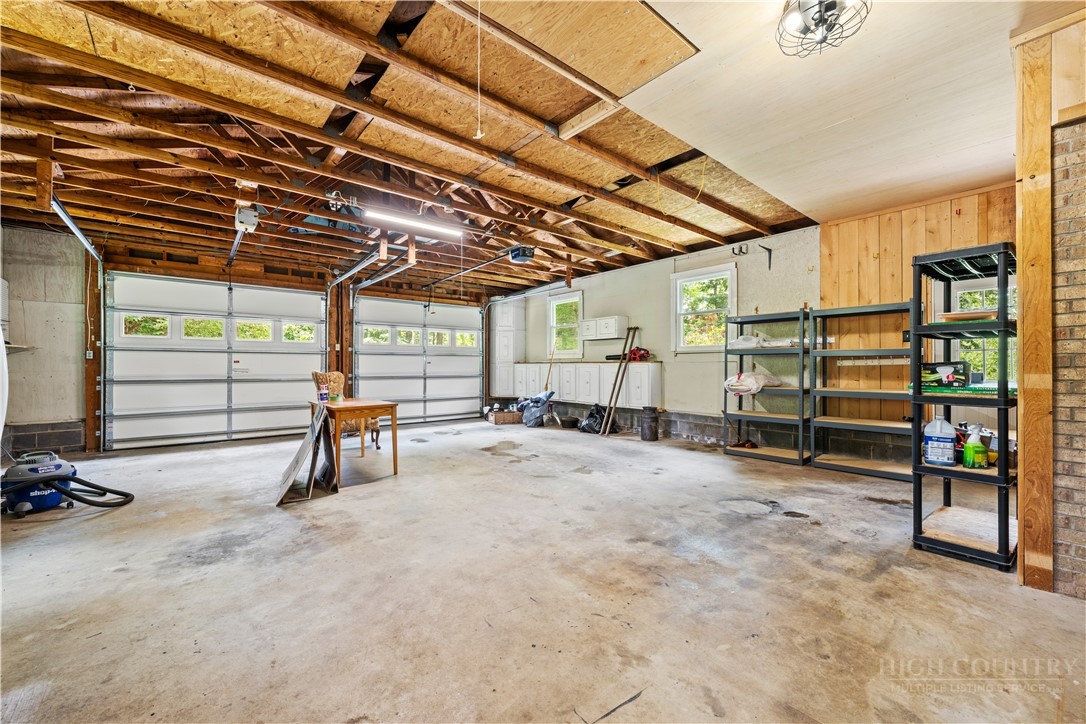945 Seven Oaks Road Property Photo 29