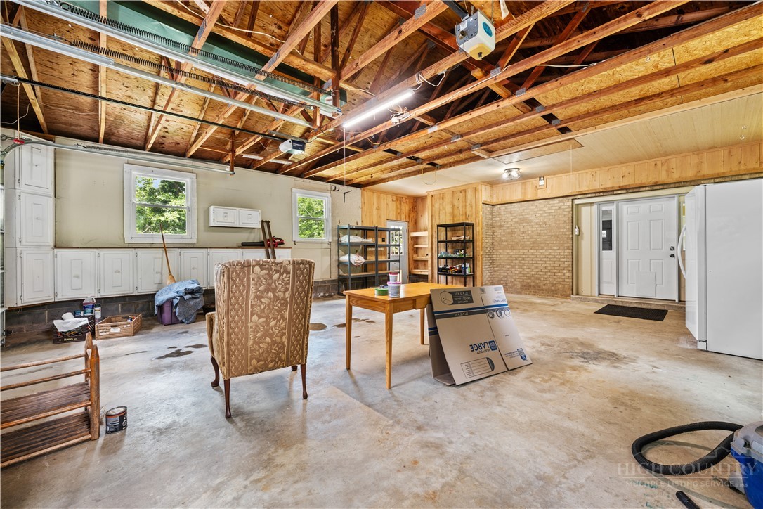 945 Seven Oaks Road Property Photo 30