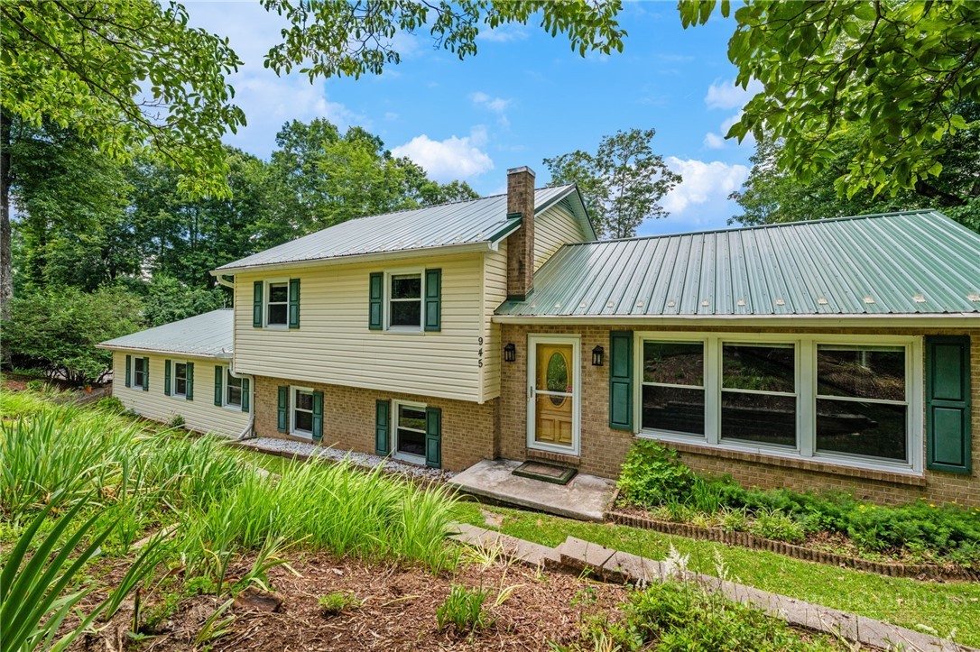 945 Seven Oaks Road Property Photo 43