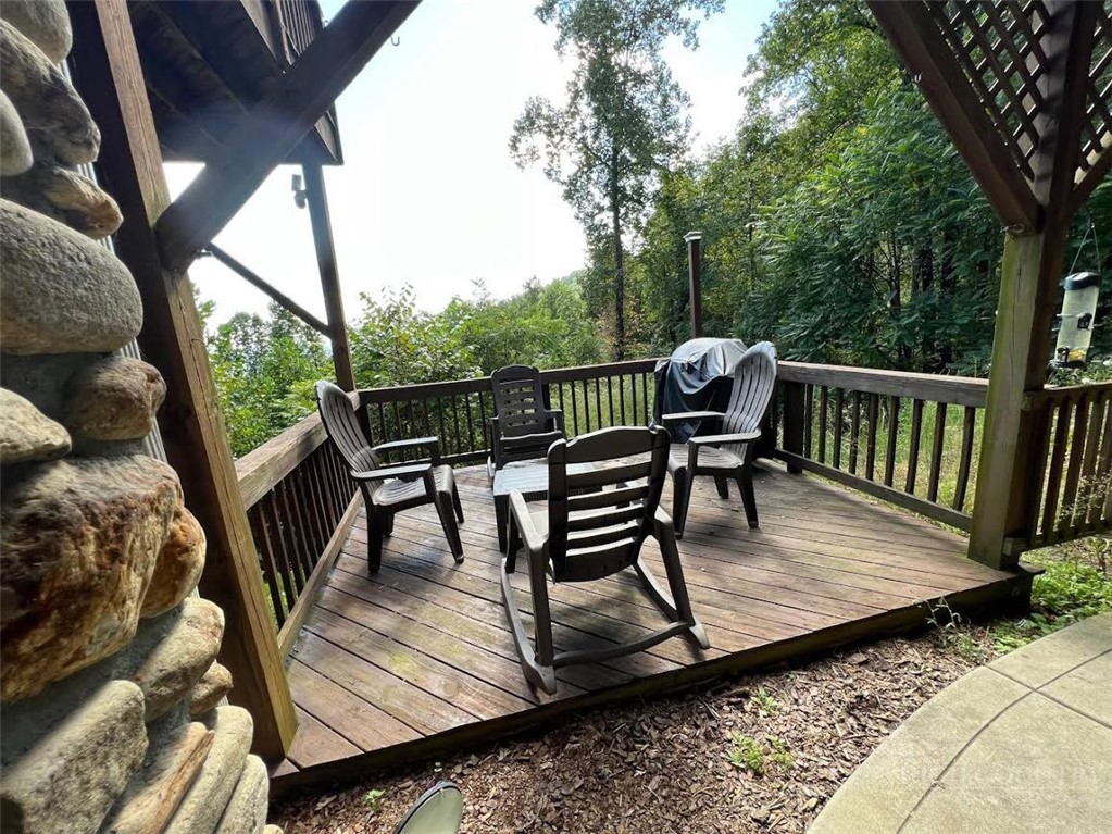 255 Treadway Ridge Road Property Photo 10