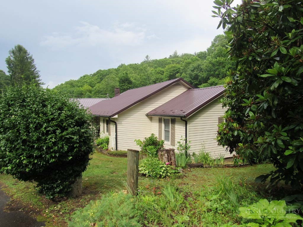 2890 Old Highway 16 Property Photo 3