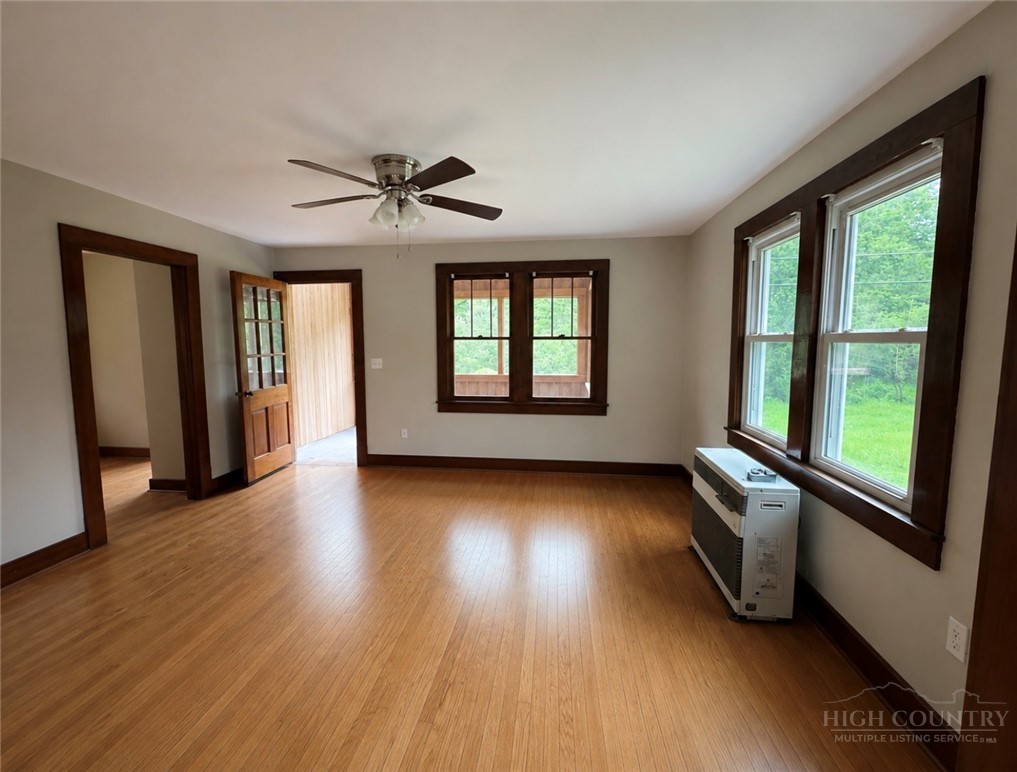 1443 Old Toe River Road Property Photo 5