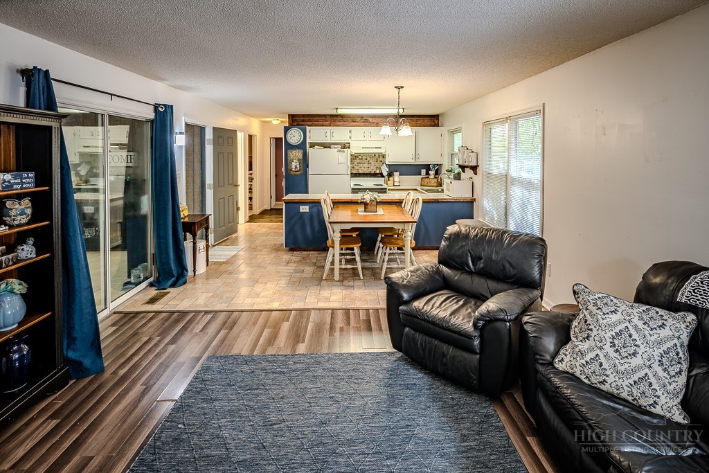 203 Elderberry Loop Property Photo 17