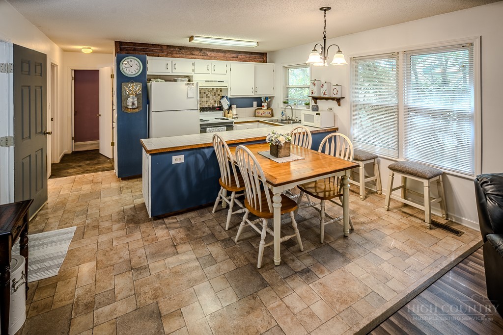 203 Elderberry Loop Property Photo 18