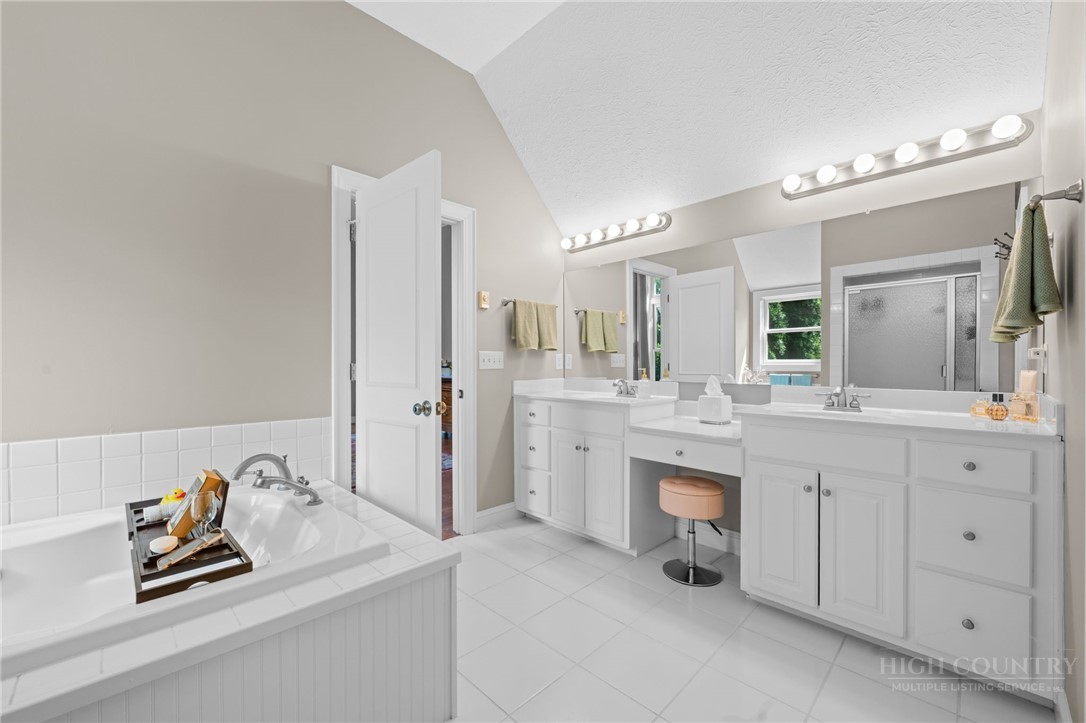 123 Cora's Path Property Photo 12