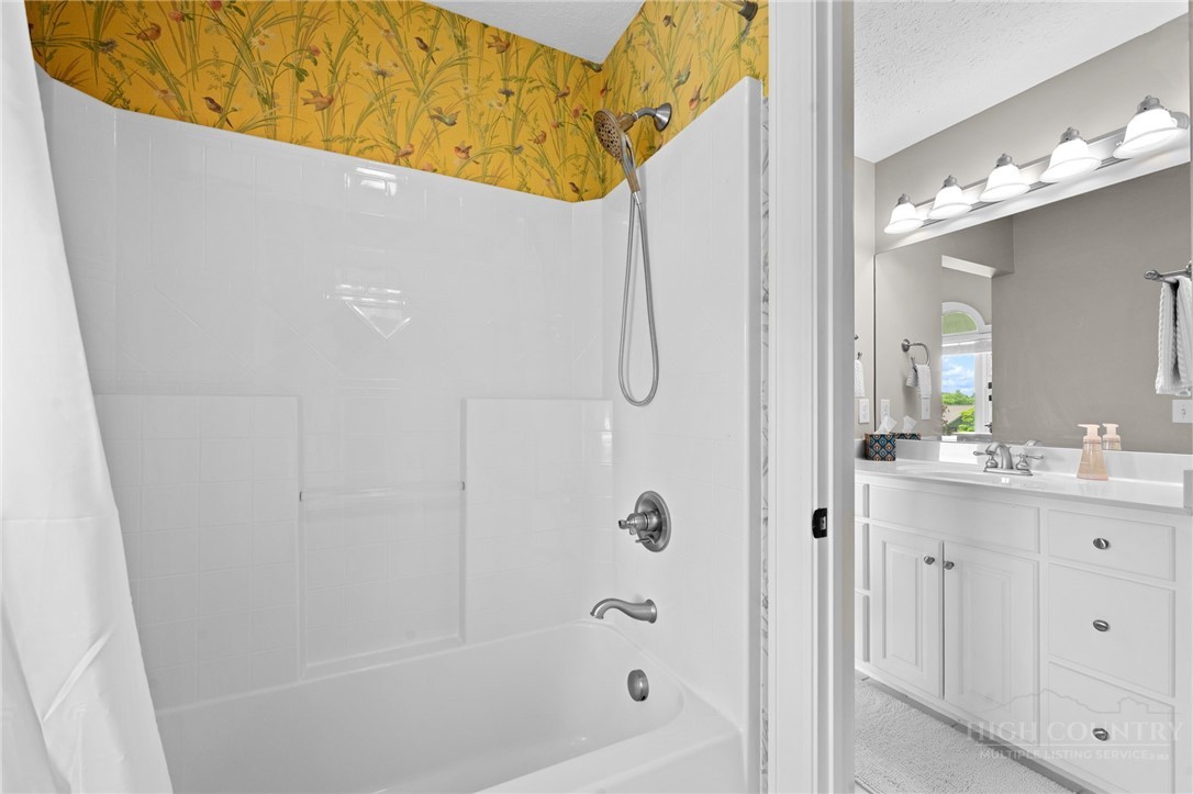 123 Cora's Path Property Photo 22