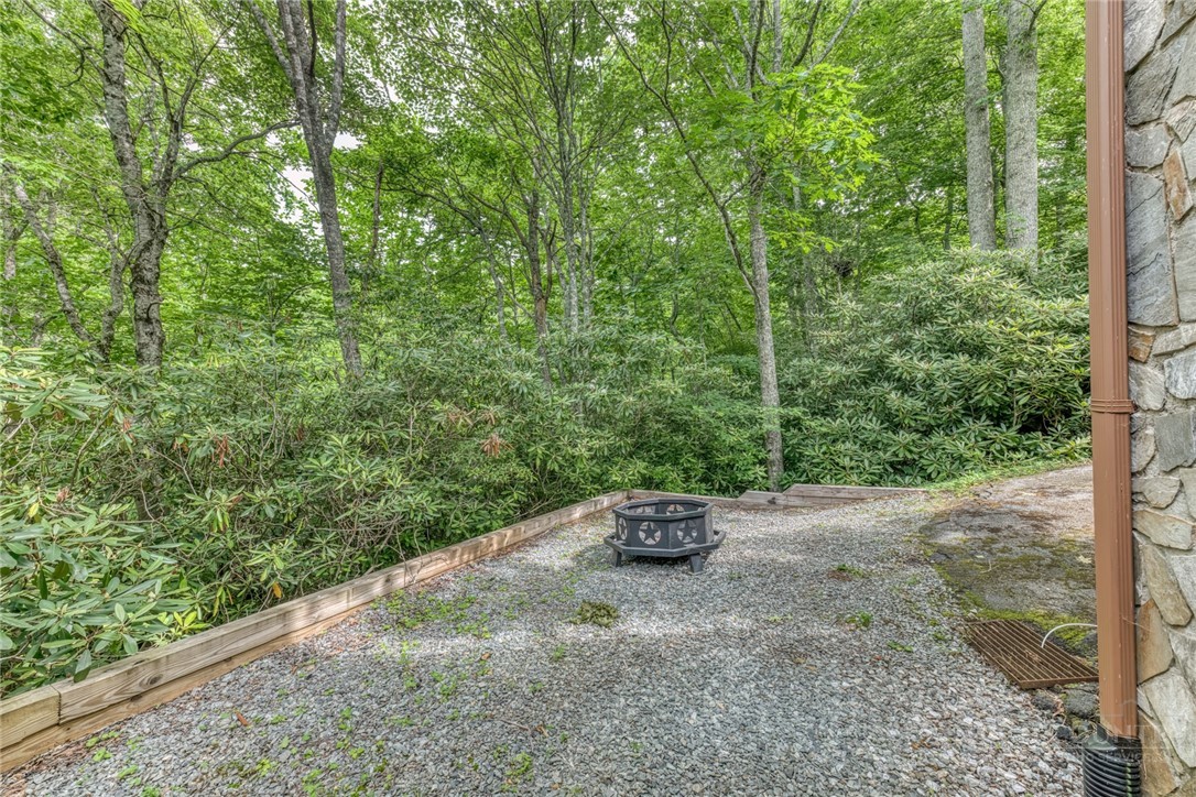392 Locust Road Property Photo 35