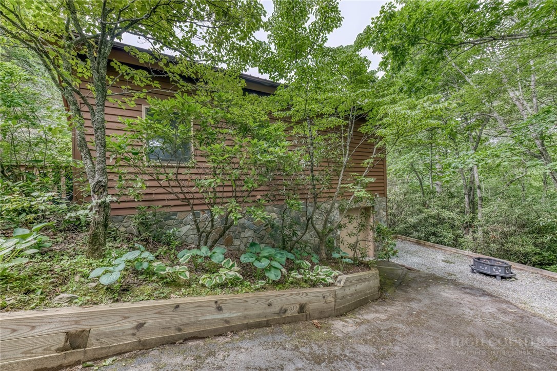 392 Locust Road Property Photo 38